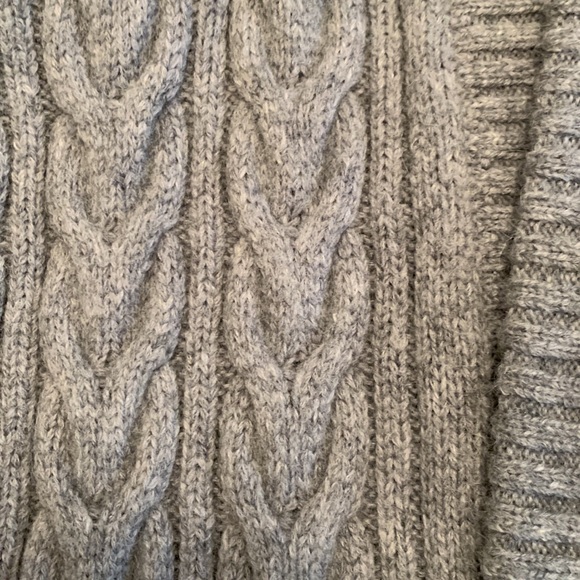 Ann Taylor Gray Cardigan Sweater, size S - Picture 6 of 8